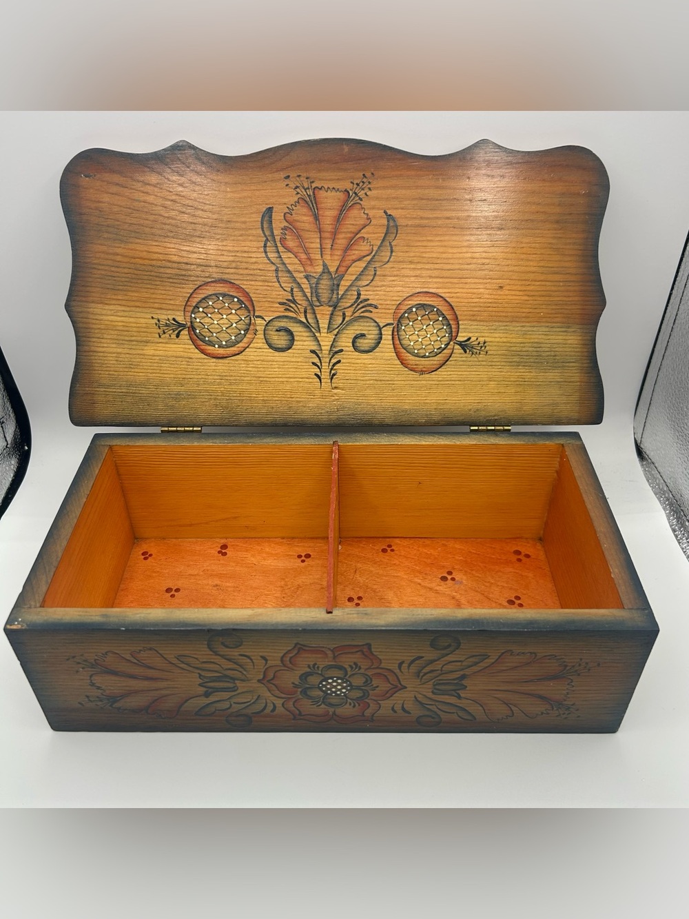 Vtg Tole Painted Wooden Trunk Box Folk Art Floral Heart Cottagecore Primitive
